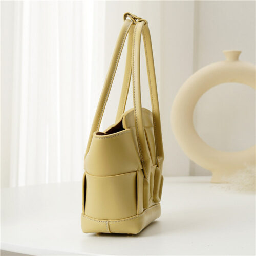 High Quality Luxury Bottega Veneta Arco Mini Leather Bag product detail