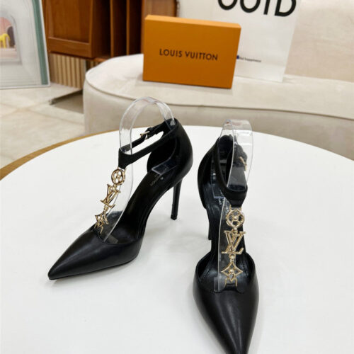 High Quality Luxury Louis Vuitton Metal Chain High Heels – Style 90083 product detail