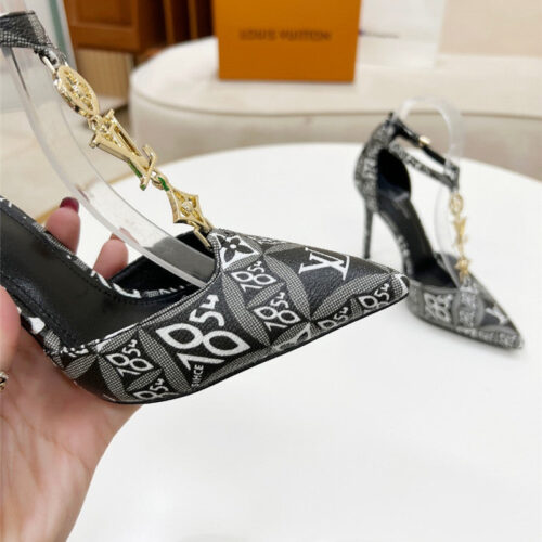 High Quality Luxury Louis Vuitton Metal Chain High Heels – Style 53923 product detail