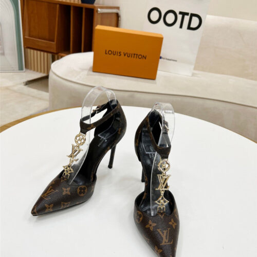 High Quality Luxury Louis Vuitton Metal Chain High Heels – Style 88387 product detail