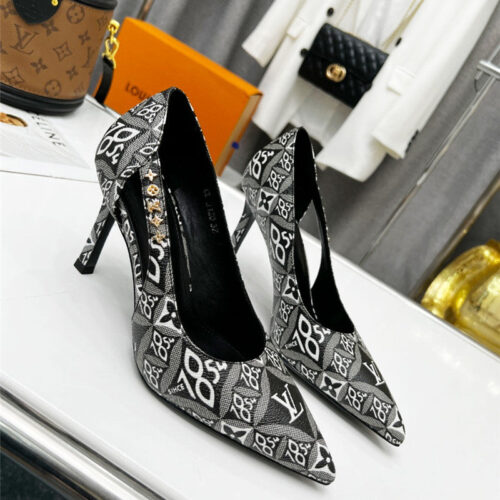 High Quality Luxury Louis Vuitton Metal Buckle High Heels – Style 33027 product detail