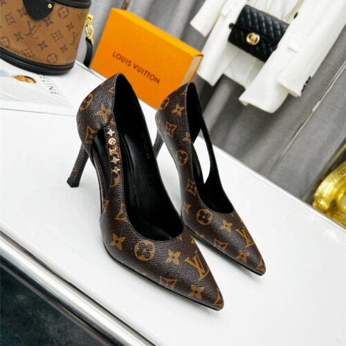 High Quality Luxury Louis Vuitton Metal Buckle High Heels – Style 00259 product detail