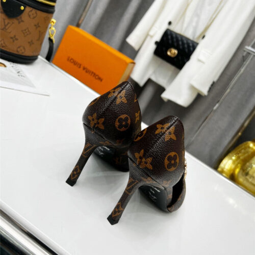 High Quality Luxury Louis Vuitton Metal Buckle High Heels – Style 00259 product detail