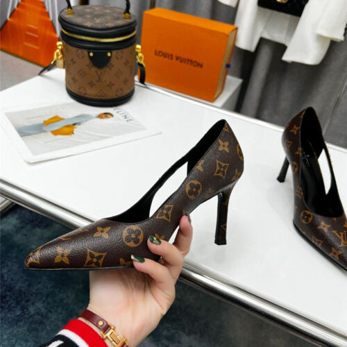 High Quality Luxury Louis Vuitton Metal Buckle High Heels – Style 00259 product detail