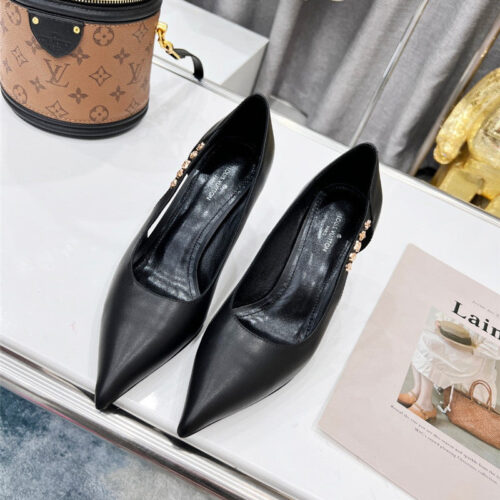 High Quality Luxury Louis Vuitton Metal Buckle High Heels product detail