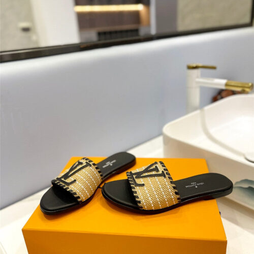 High Quality Luxury Louis Vuitton Logo Flat Slippers – Style 87299 product detail