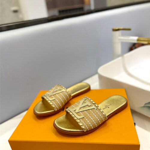 High Quality Luxury Louis Vuitton Logo Flat Slippers – Style 54531 product detail