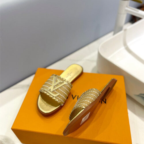 High Quality Luxury Louis Vuitton Logo Flat Slippers – Style 54531 product detail