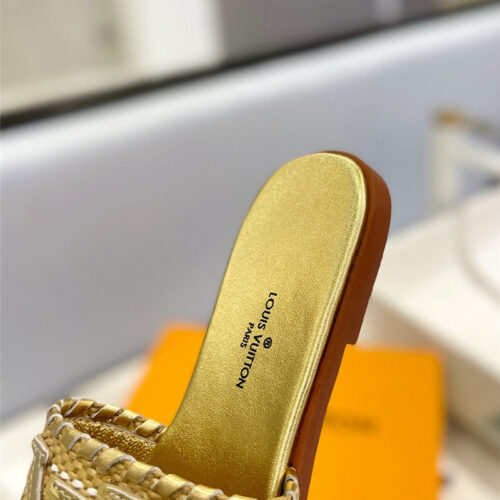 High Quality Luxury Louis Vuitton Logo Flat Slippers – Style 54531 product detail