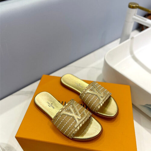 High Quality Luxury Louis Vuitton Logo Flat Slippers – Style 54531
