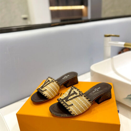 High Quality Luxury Louis Vuitton Catwalk Style British Retro Slippers – Style 89859