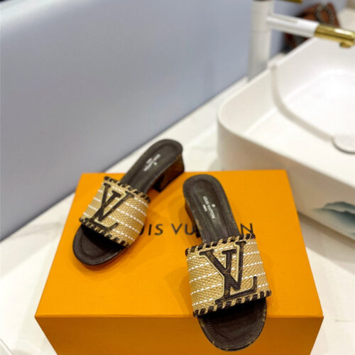 High Quality Luxury Louis Vuitton Catwalk Style British Retro Slippers – Style 89859 product detail