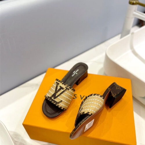 High Quality Luxury Louis Vuitton Catwalk Style British Retro Slippers – Style 89859 alternate view
