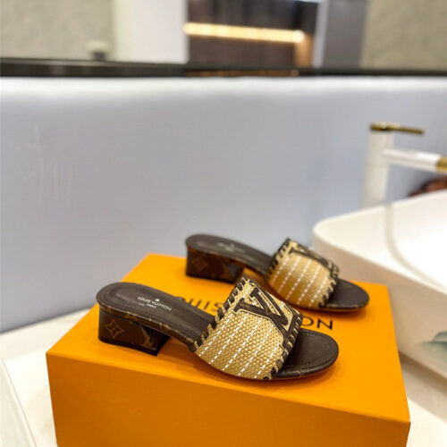High Quality Luxury Louis Vuitton Catwalk Style British Retro Slippers – Style 89859 product detail