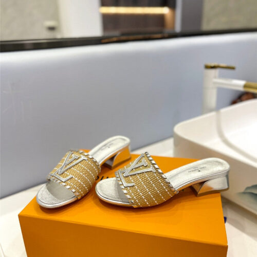 High Quality Luxury Louis Vuitton Catwalk Style British Retro Slippers alternate view