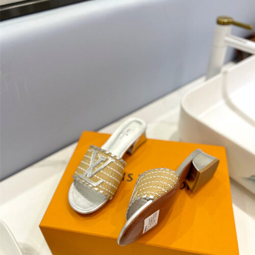 High Quality Luxury Louis Vuitton Catwalk Style British Retro Slippers product detail