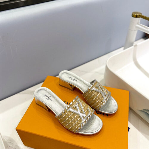 High Quality Luxury Louis Vuitton Catwalk Style British Retro Slippers – Style 43523 product detail