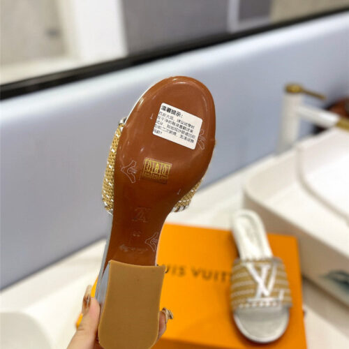 High Quality Luxury Louis Vuitton Catwalk Style British Retro Slippers – Style 43523 product detail