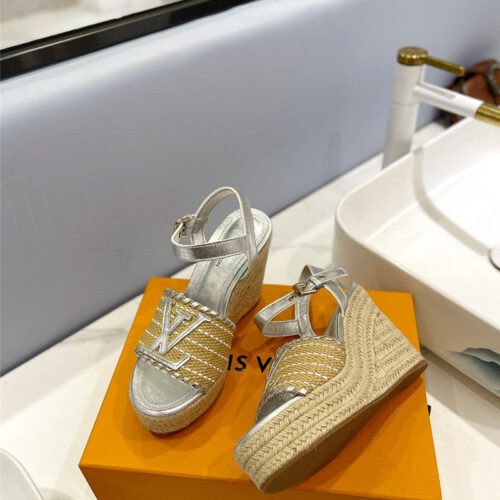 High Quality Luxury Louis Vuitton Latest Catwalk Platform Sandals – Style 95235 product detail