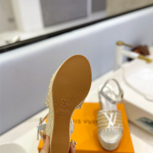 High Quality Luxury Louis Vuitton Latest Catwalk Platform Sandals – Style 95235 product detail