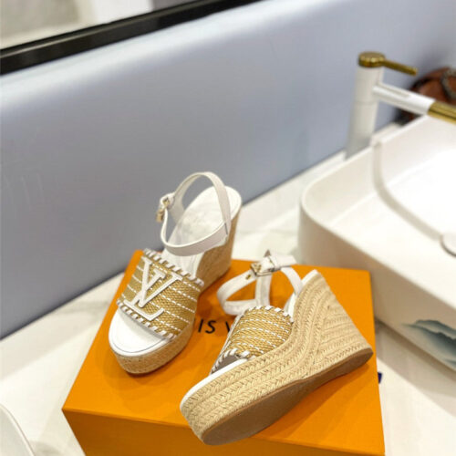 High Quality Luxury Louis Vuitton Latest Catwalk Platform Sandals – Style 34787 product detail