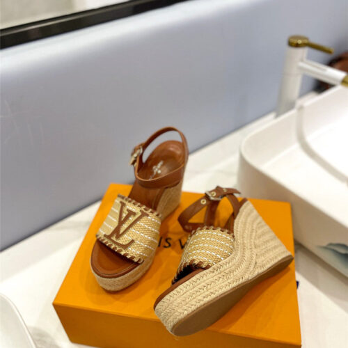 High Quality Luxury Louis Vuitton Latest Catwalk Platform Sandals – Style 07107 product detail