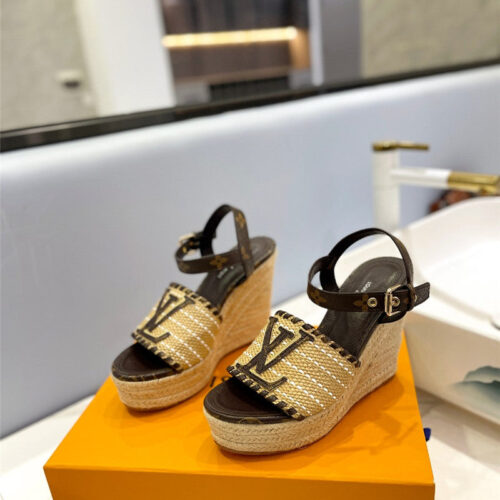 High Quality Luxury Louis Vuitton Latest Catwalk Platform Sandals – Style 08803