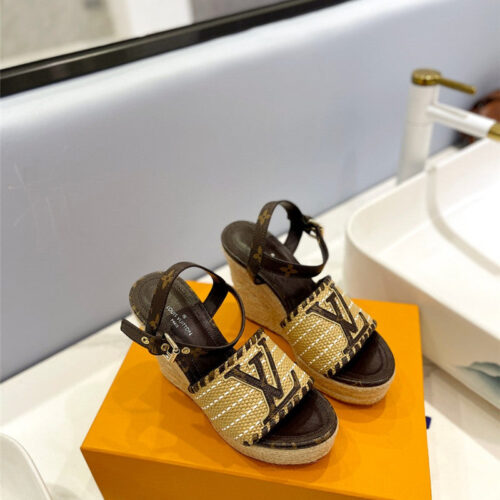 High Quality Luxury Louis Vuitton Latest Catwalk Platform Sandals – Style 08803 product detail