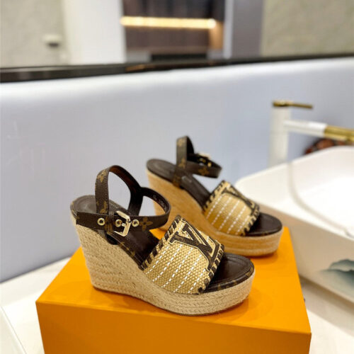 High Quality Luxury Louis Vuitton Latest Catwalk Platform Sandals – Style 08803 product detail