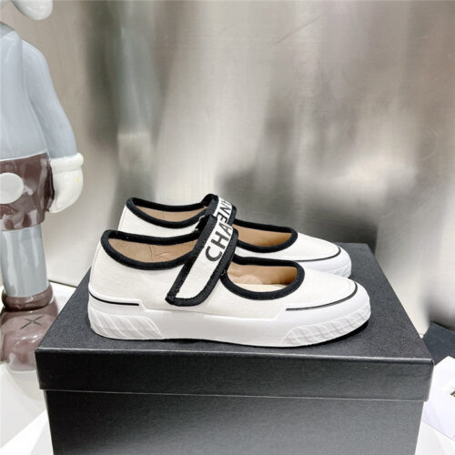 High Quality Luxury Chanel Second-Hand Velcro Platform Canvas Shoes – Style 47558 product detail