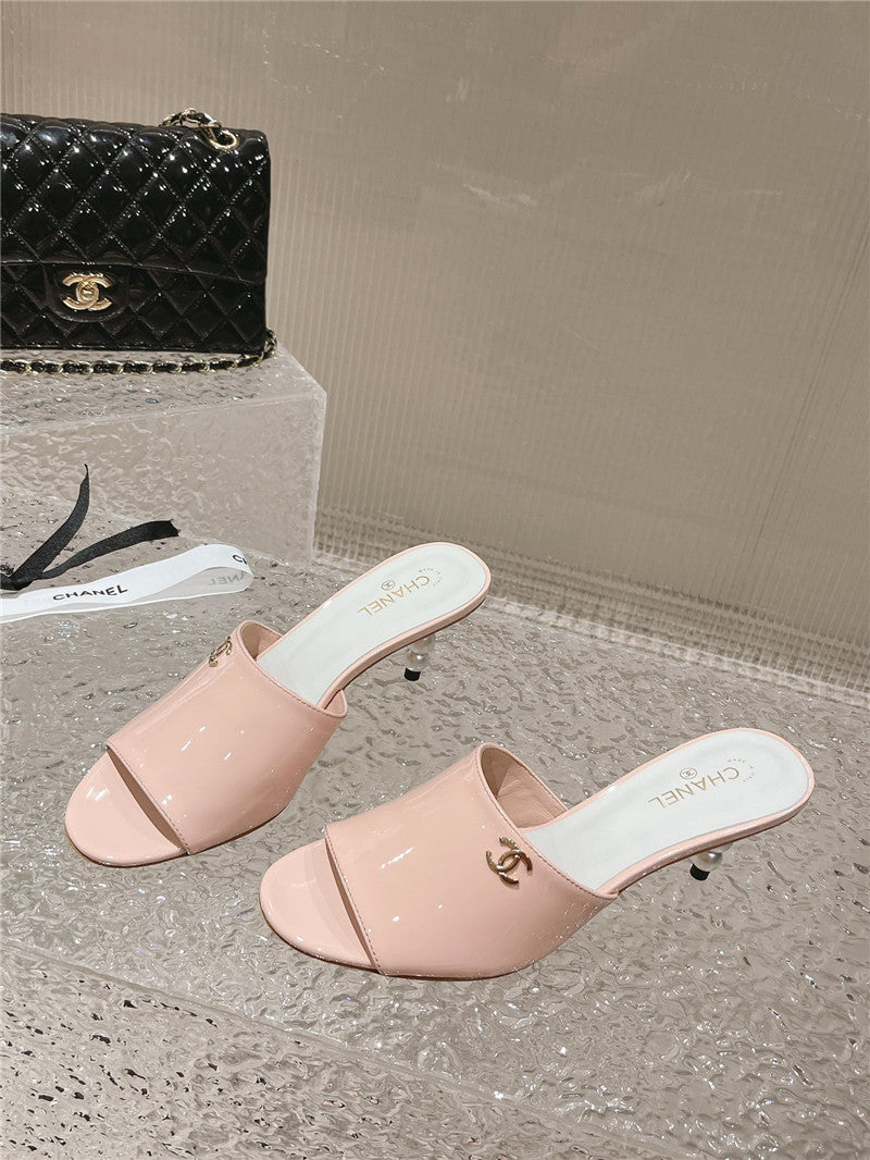 High Quality Luxury Chanel Hot Style Shoe Upper Big Logo Slippers – Style 19622