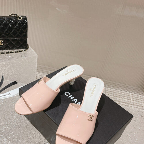 High Quality Luxury Chanel Hot Style Shoe Upper Big Logo Slippers – Style 19622 product detail