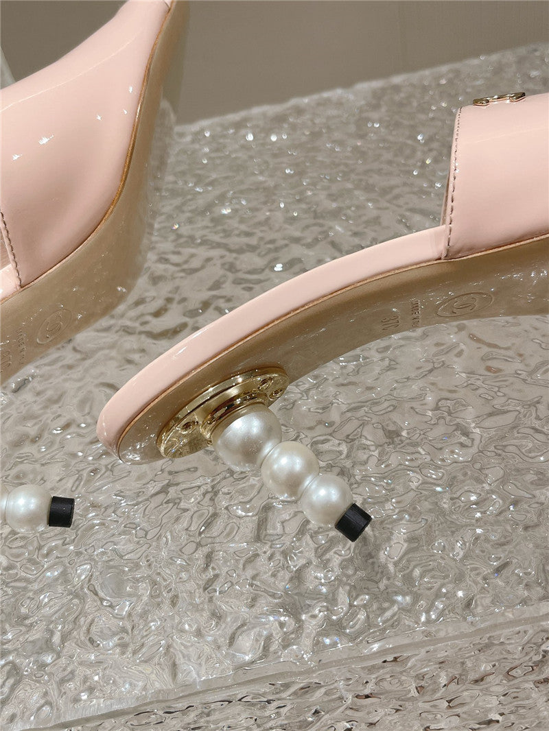 High Quality Luxury Chanel Hot Style Shoe Upper Big Logo Slippers – Style 19622 product detail
