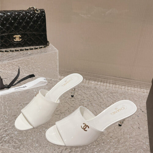 High Quality Luxury Chanel Hot Style Shoe Upper Big Logo Slippers