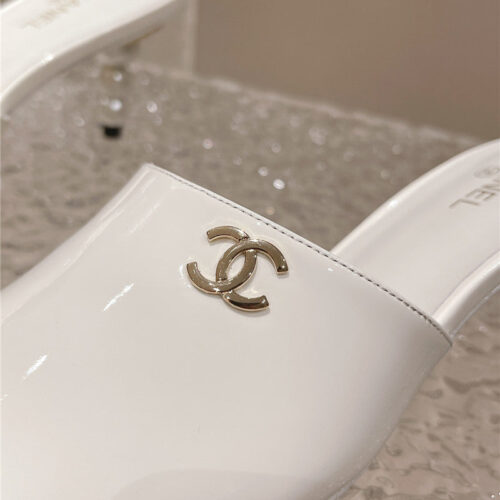 High Quality Luxury Chanel Hot Style Shoe Upper Big Logo Slippers product detail