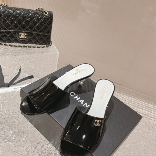 High Quality Luxury Chanel Hot Style Shoe Upper Big Logo Slippers – Style 14534 product detail