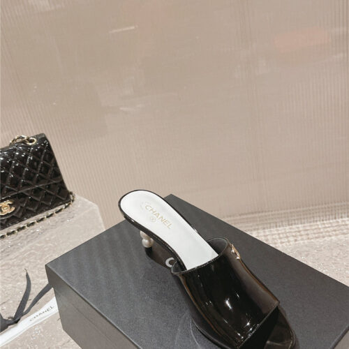 High Quality Luxury Chanel Hot Style Shoe Upper Big Logo Slippers – Style 14534 product detail
