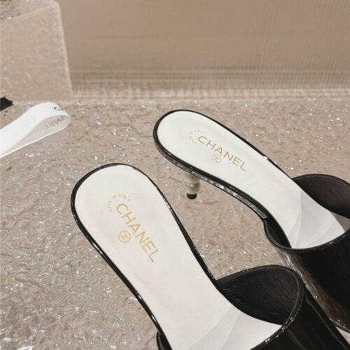High Quality Luxury Chanel Hot Style Shoe Upper Big Logo Slippers – Style 14534 product detail