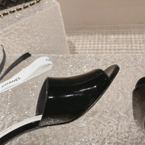 High Quality Luxury Chanel Hot Style Shoe Upper Big Logo Slippers – Style 14534 product detail