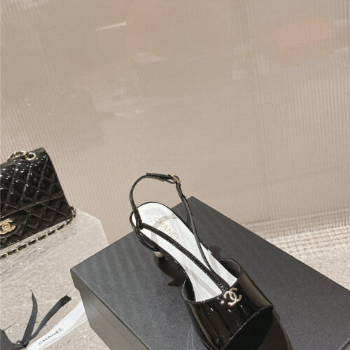 High Quality Luxury Chanel Explosion Models Large Logo Sandals product detail