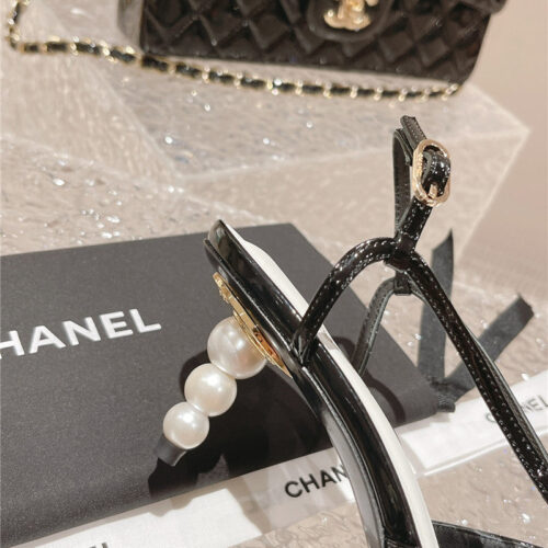 High Quality Luxury Chanel Explosion Models Large Logo Sandals product detail