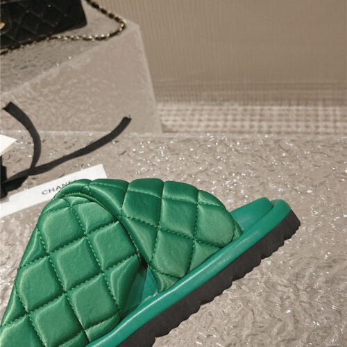 High Quality Luxury Chanel Lingge Velcro Thick Bottom Bread Lazy Slippers – Style 61894 product detail