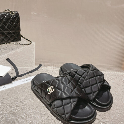 High Quality Luxury Chanel Lingge Velcro Thick Bottom Bread Lazy Slippers product detail