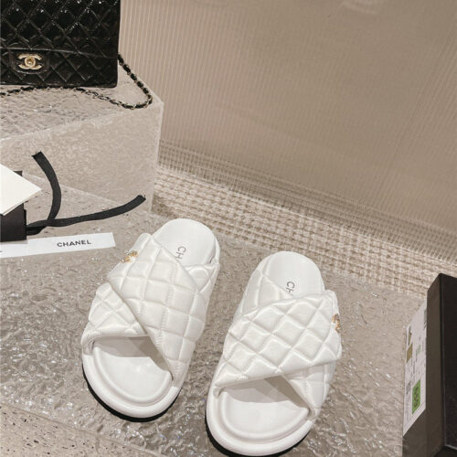 High Quality Luxury Chanel Lingge Velcro Thick Bottom Bread Lazy Slippers – Style 24038 alternate view