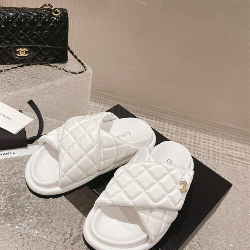 High Quality Luxury Chanel Lingge Velcro Thick Bottom Bread Lazy Slippers – Style 24038 product detail