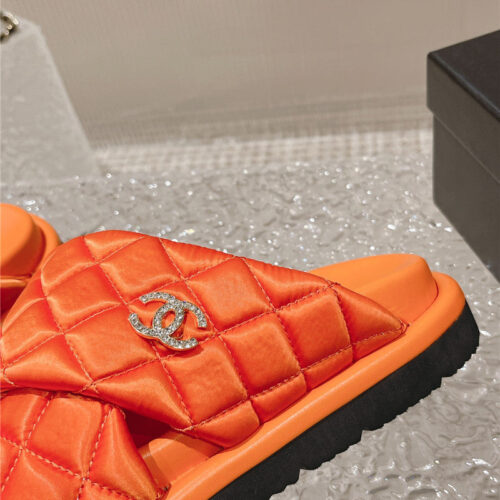 High Quality Luxury Chanel Lingge Velcro Thick Bottom Bread Lazy Slippers – Style 22342 product detail