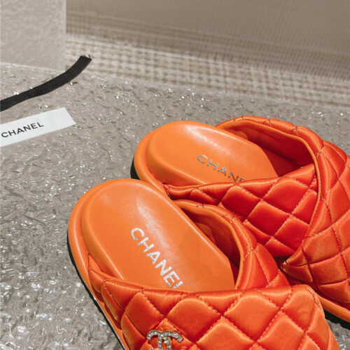 High Quality Luxury Chanel Lingge Velcro Thick Bottom Bread Lazy Slippers – Style 22342 product detail