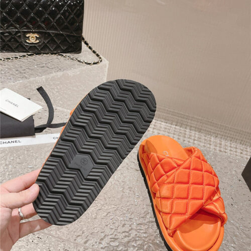 High Quality Luxury Chanel Lingge Velcro Thick Bottom Bread Lazy Slippers – Style 22342 product detail