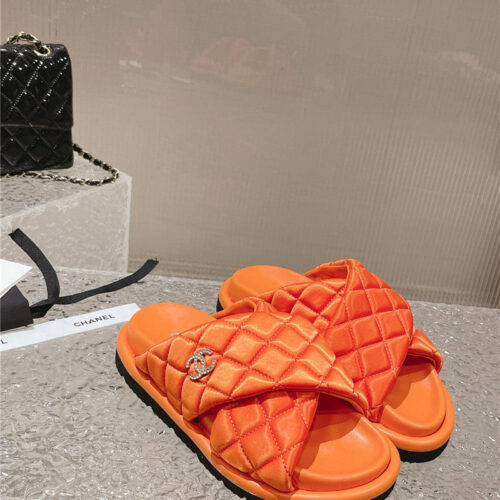 High Quality Luxury Chanel Lingge Velcro Thick Bottom Bread Lazy Slippers – Style 22342 product detail