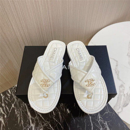 High Quality Luxury Chanel New Flip Flops – Style 27334 alternate view